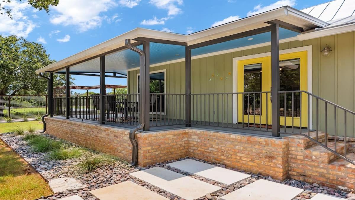 Blumenhaus Sleeps 6 Full Kitchen Plus Hot Tub 弗雷德里克斯堡 外观 照片
